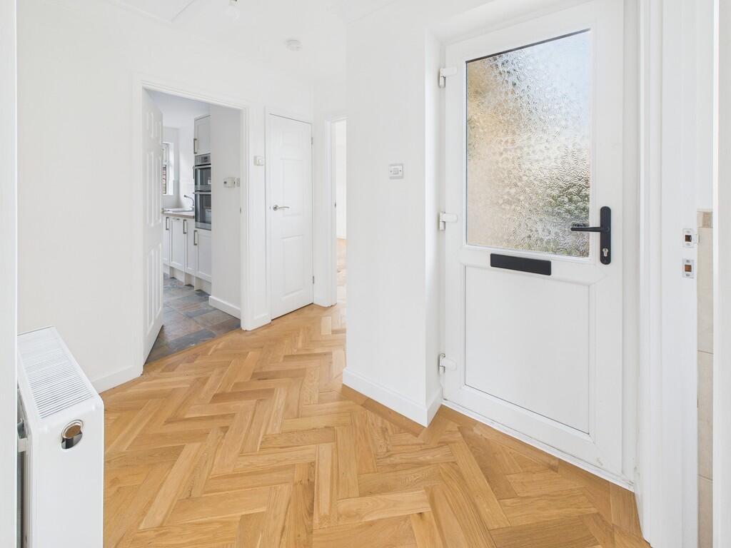 CAM04018G0-PR0379...