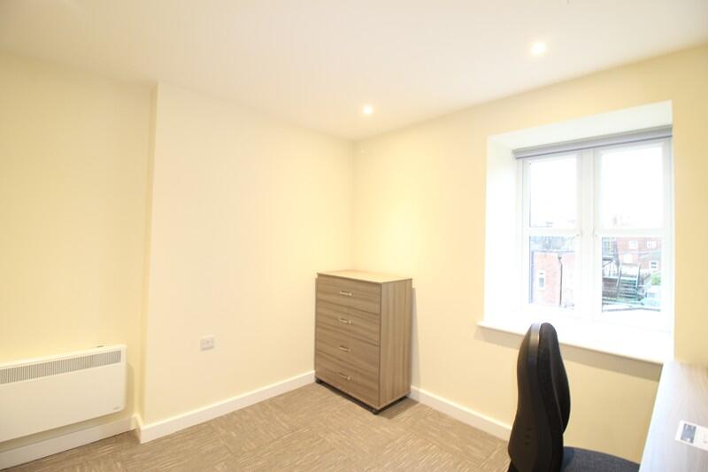 Bedroom Study Area (6)