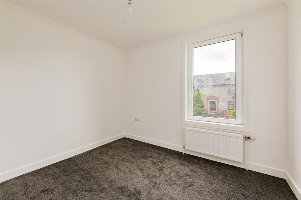 3A Fleming Gardens NEW INT-8.jpg