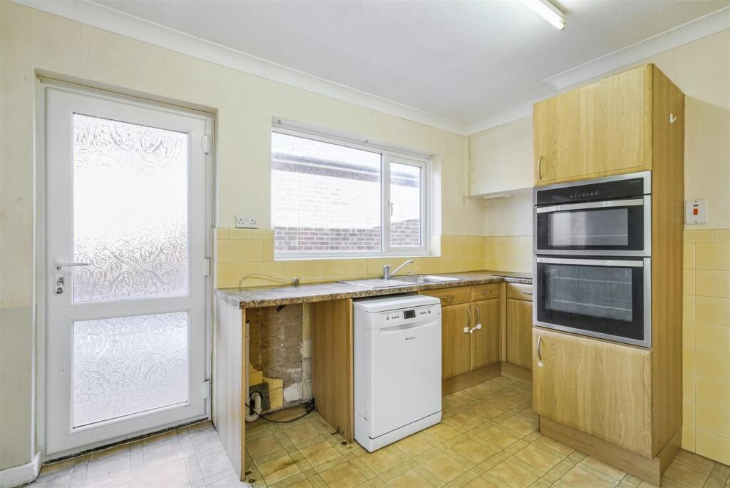 Kitchen_Dinar 1_1.jpeg