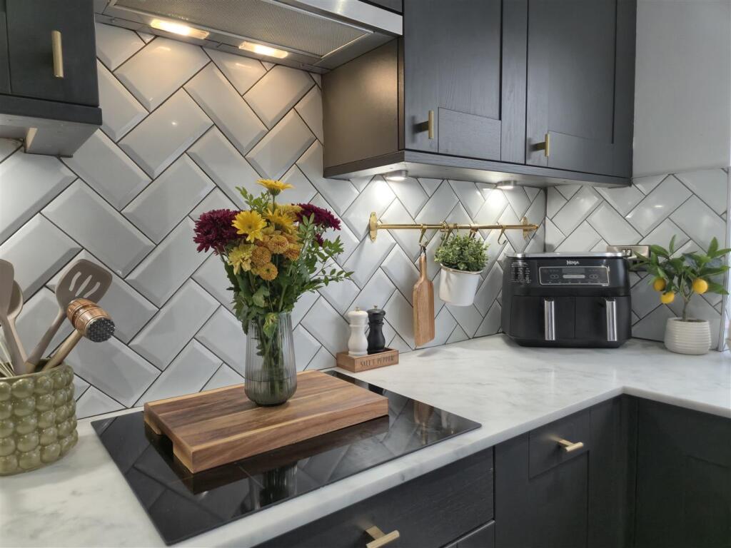 Modern Fitted Kitchen