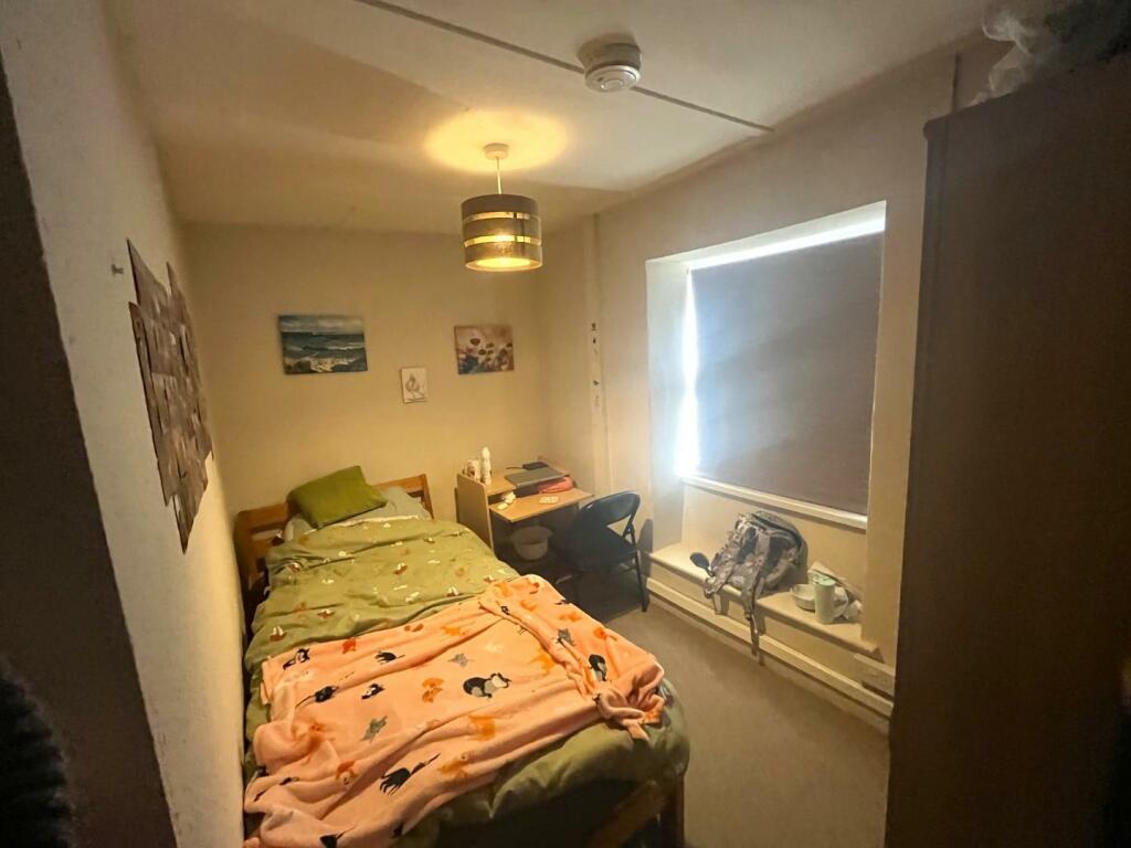 Bedroom 4.jpeg