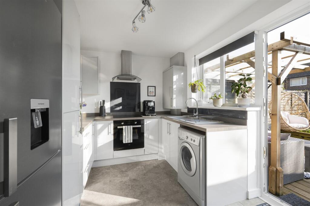 Fitted Kitchen