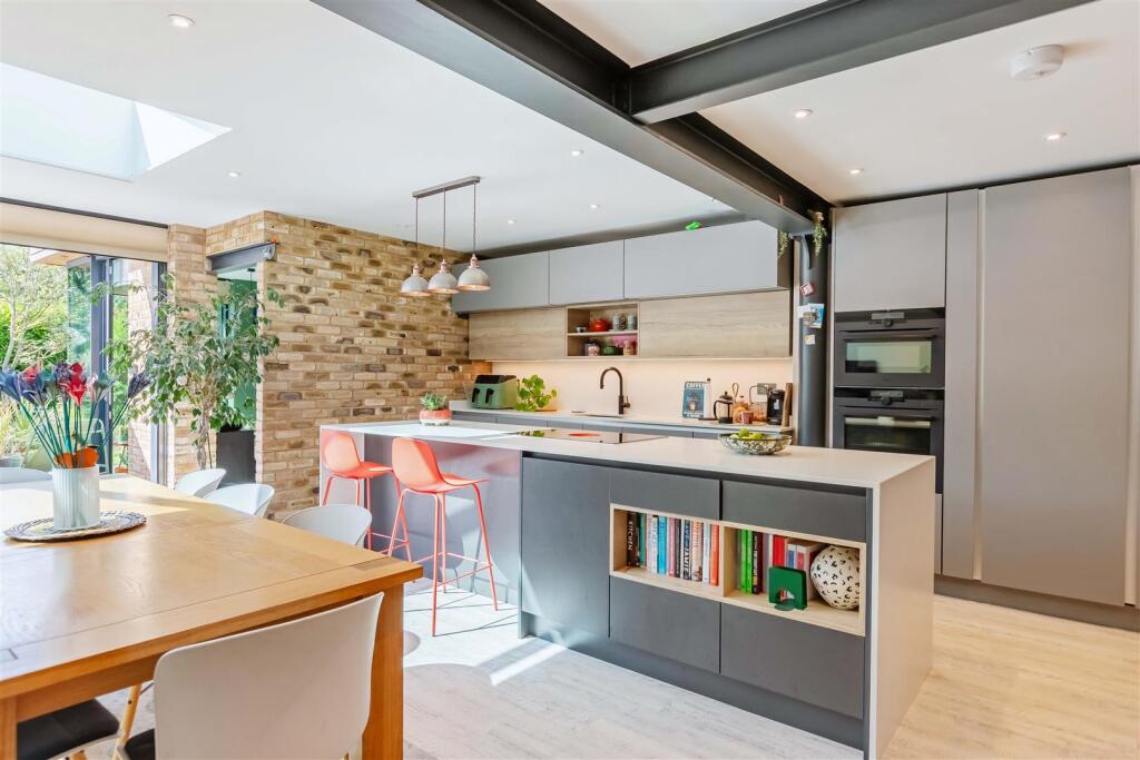 3 Ryecroft Gardens_26.JPG