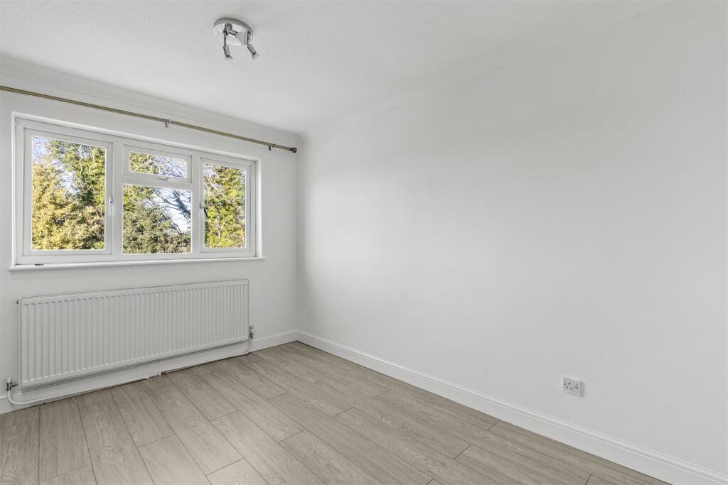 8 Foxhill Close, HP13 5BL-2.jpg