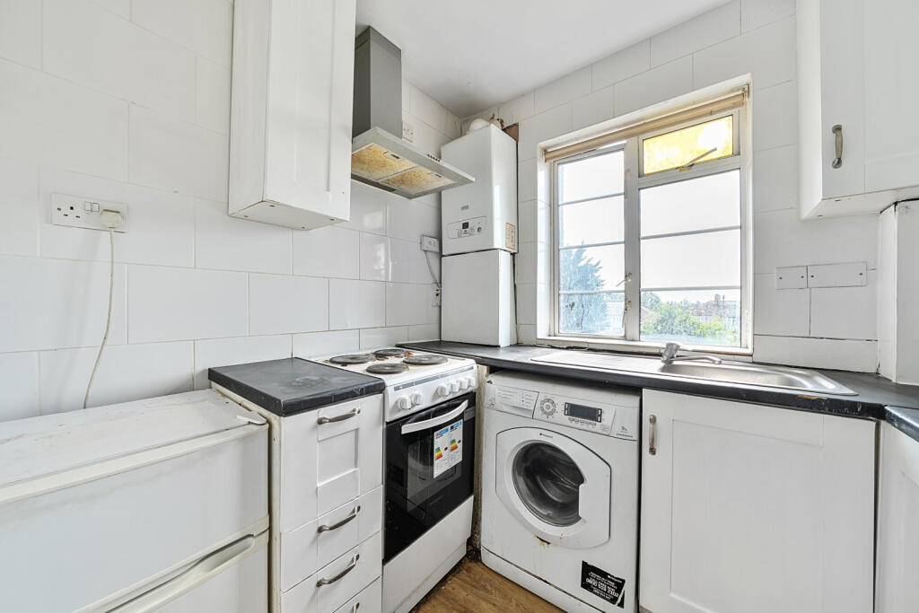 1321479-5-686ce6c...