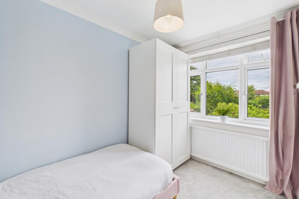 CAM03162G0-PR0284-STILL008