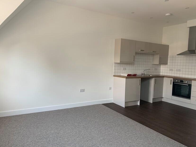 120019312_3581756786