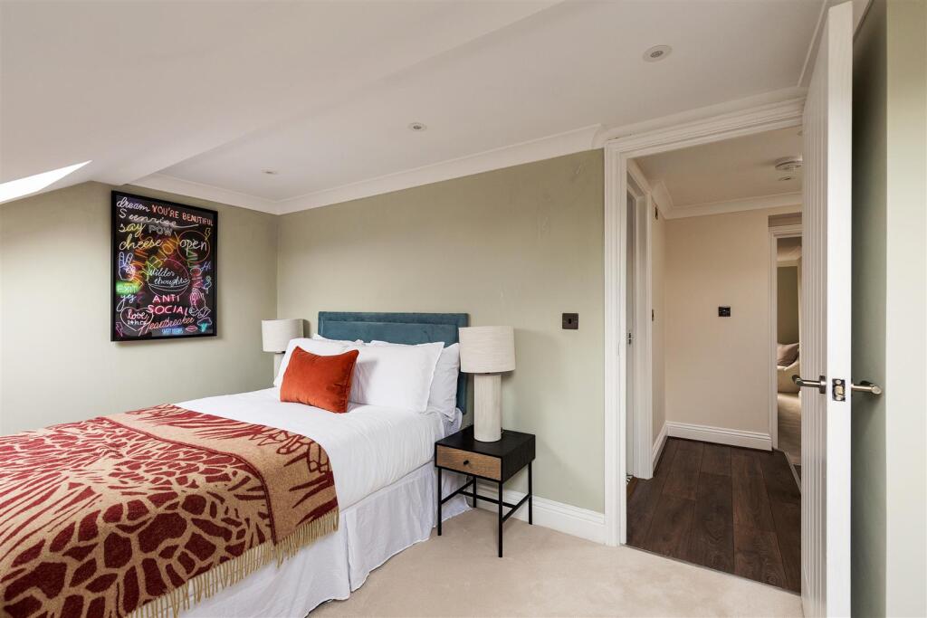 Leasowes Road E10