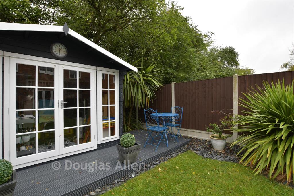 Workshop/Outbuildings