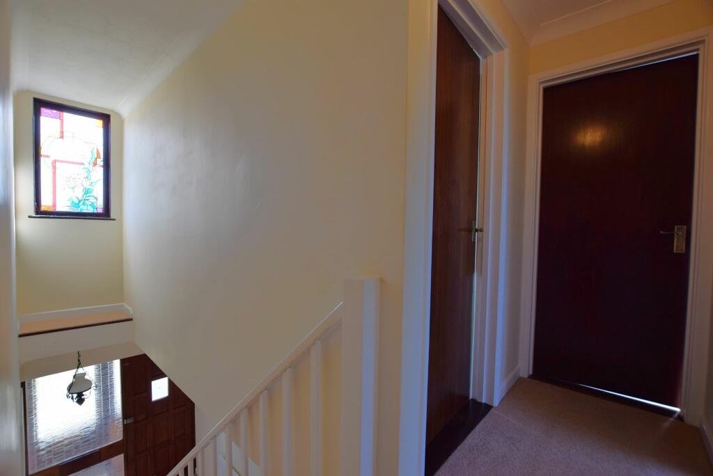 FIRST FLOOR LANDING