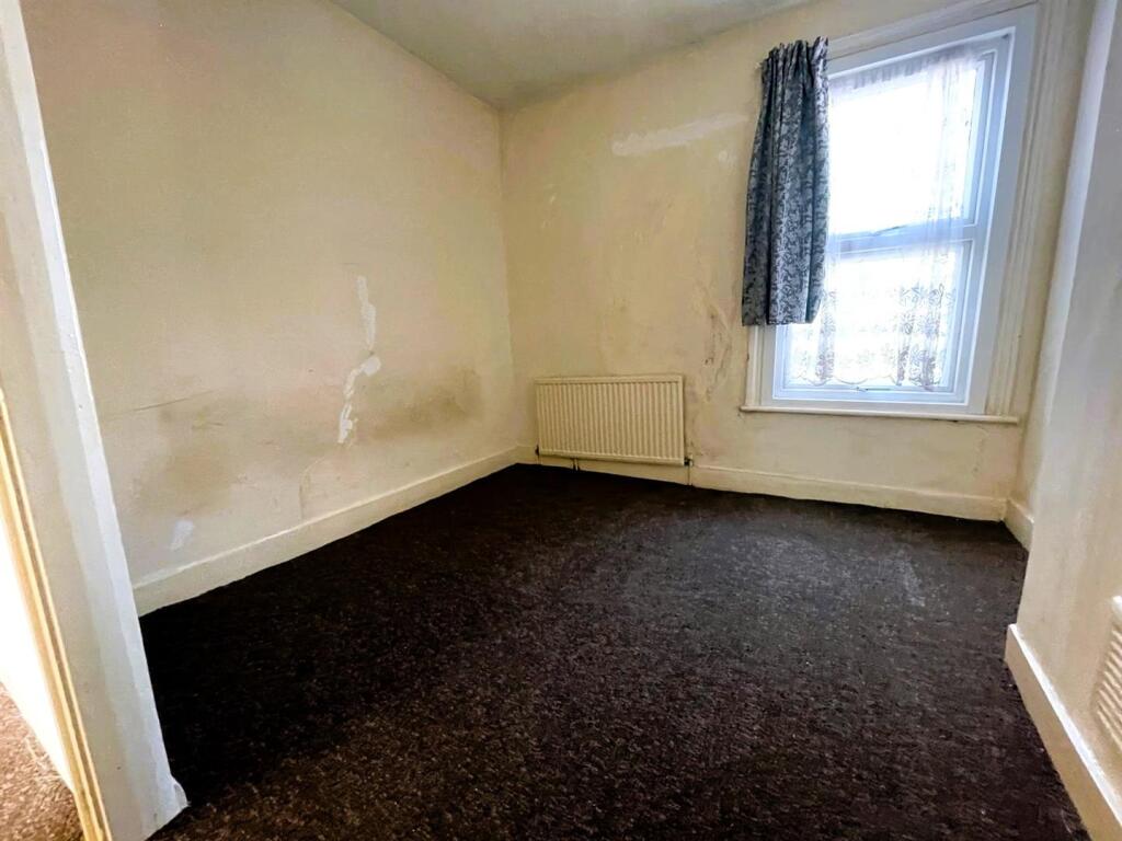 Bedroom 3 (1).jpg