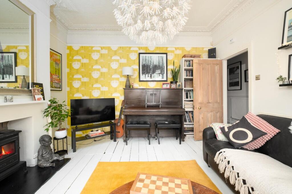 366 Wells Road, BS4--3.jpg