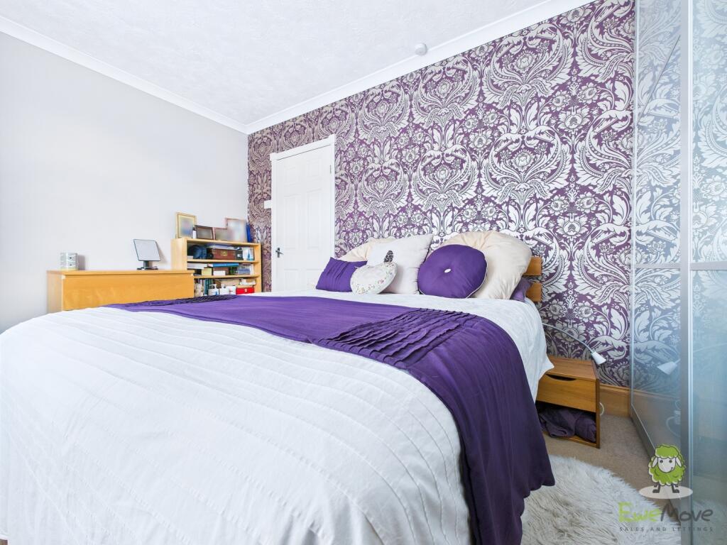 CAM01543G0-PR0139-STILL077