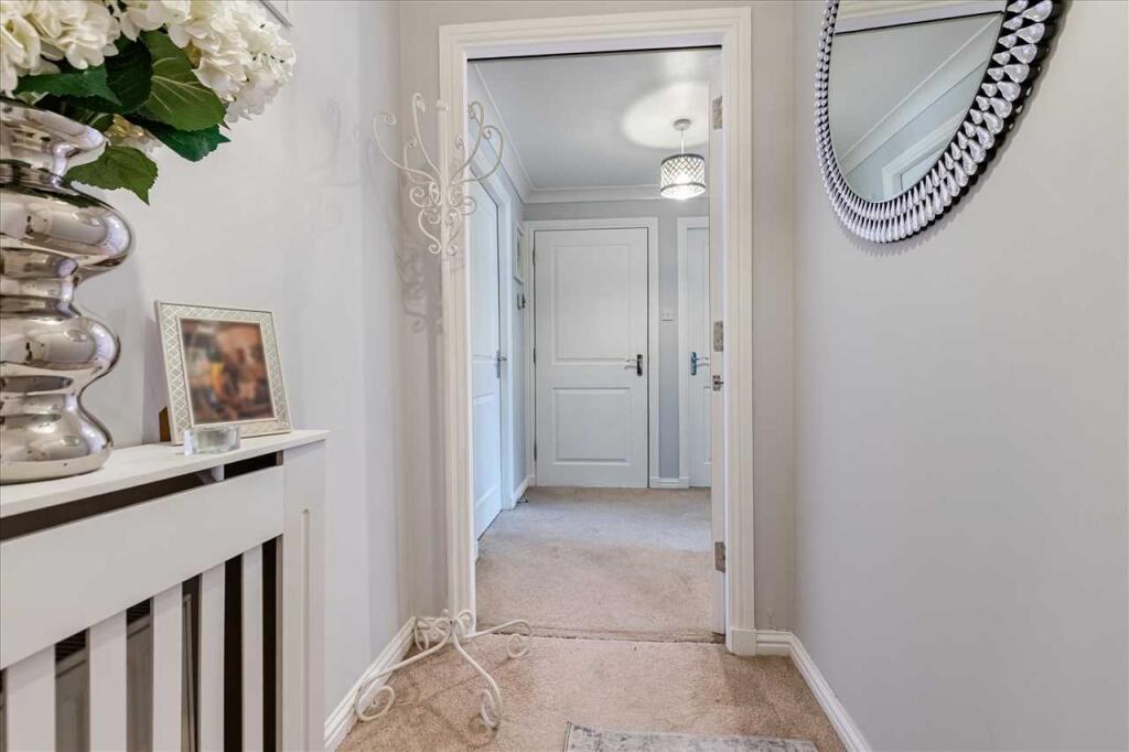 Entrance Hallway (1)