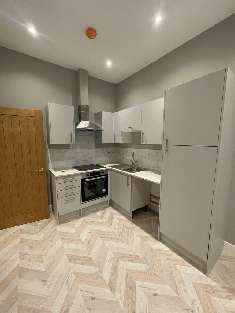 MODERN ONE BEDROOM FLAT IN THE CENTRE HEMEL HEMPE