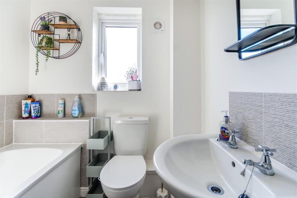 8637806-interior21v2.jpg