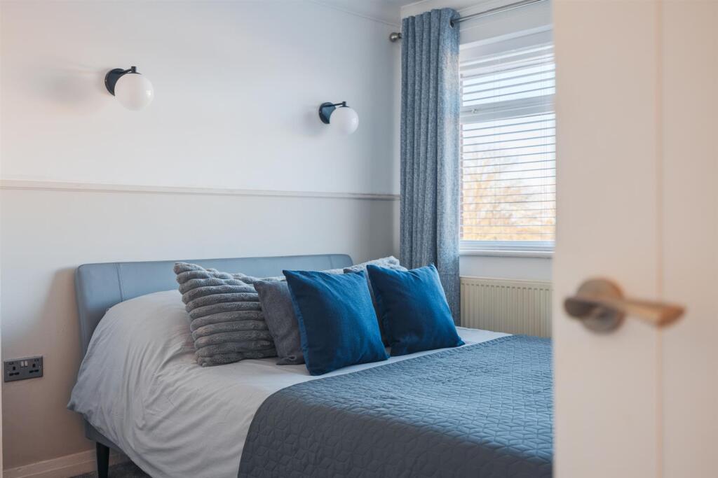 6 Greenfields Close-51.jpg