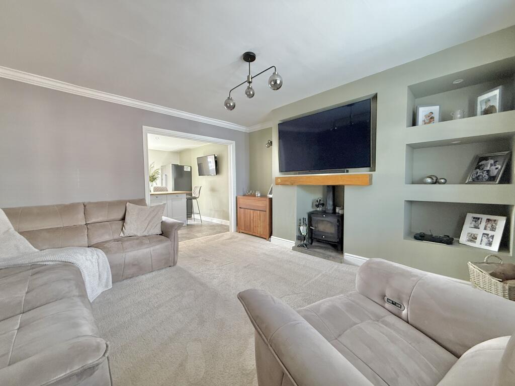 20250806_123941550_iOS