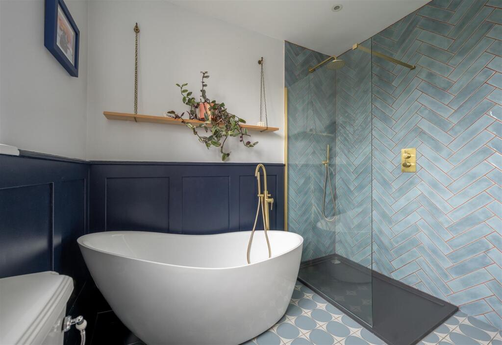 Bathroom-2.jpg