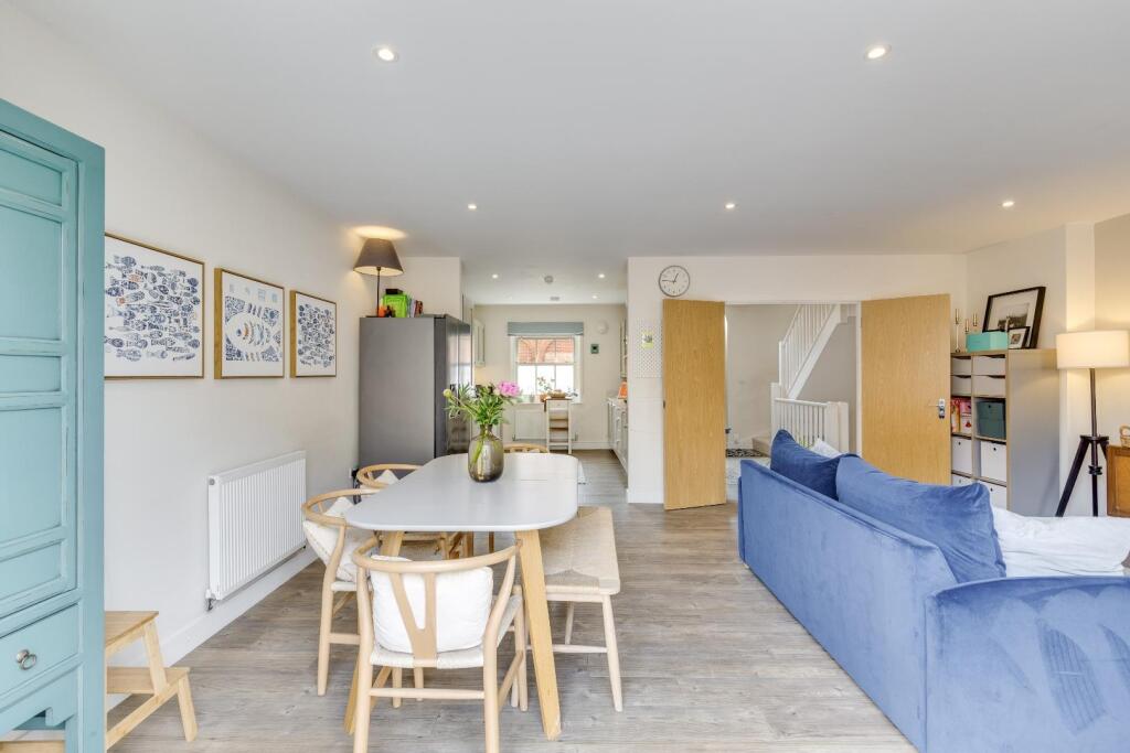 Railway Street 97-43.jpg