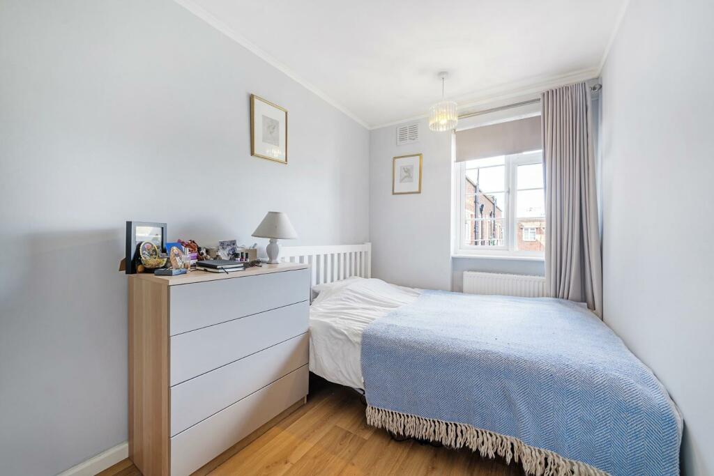 Bedroom 2.jpg