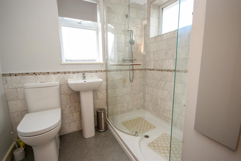 Shower Room.jpg