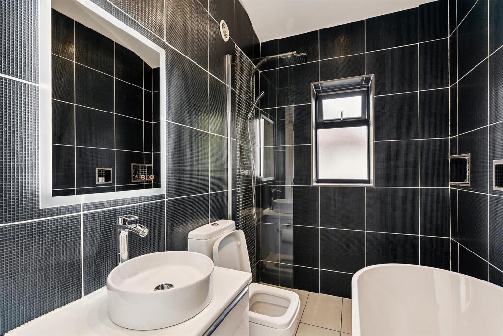 master en suite.jpeg