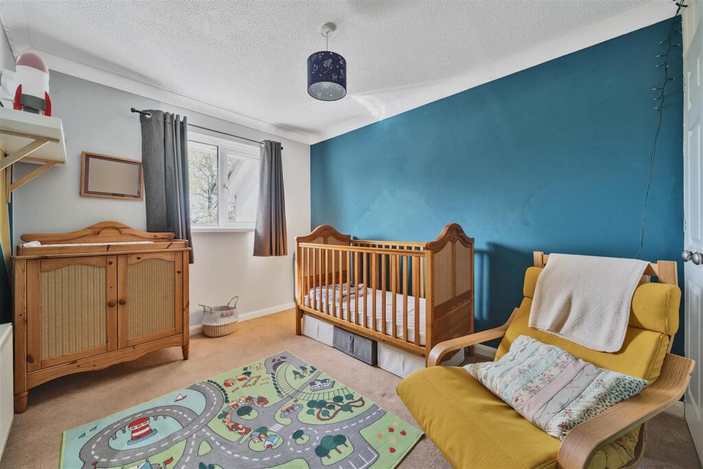 Baronsfs Bed 2bl.jpg