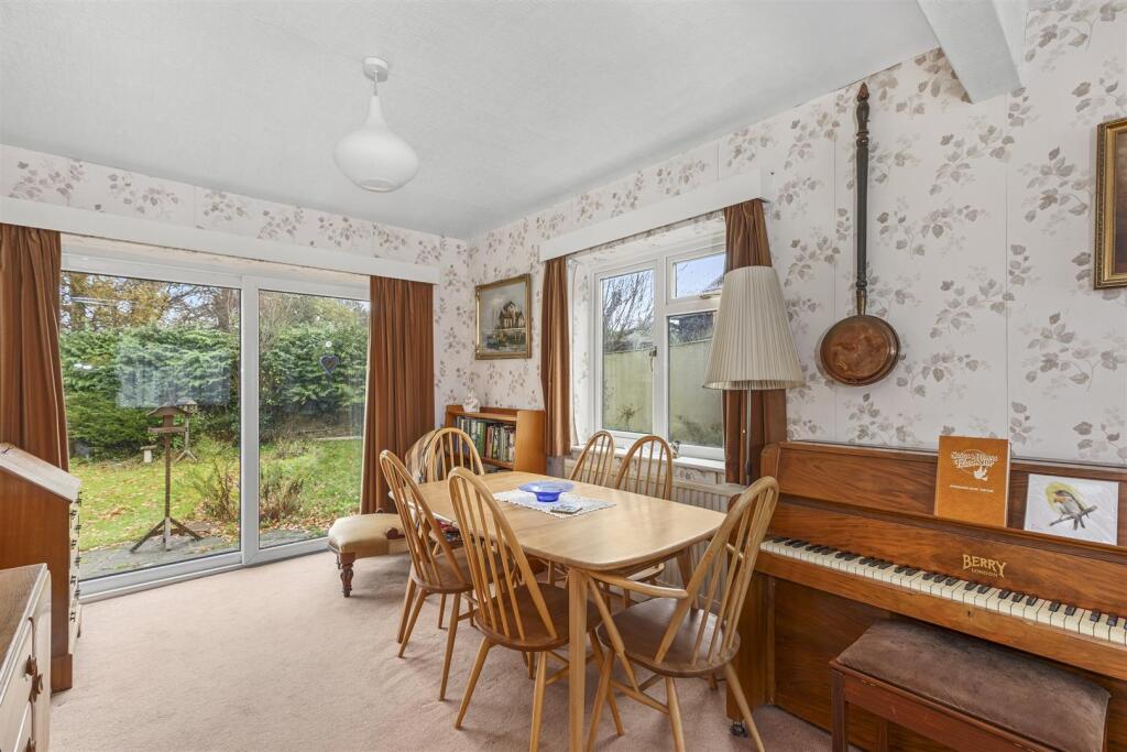 12 Lowlands Crescent, HP15 6EG-9.jpg