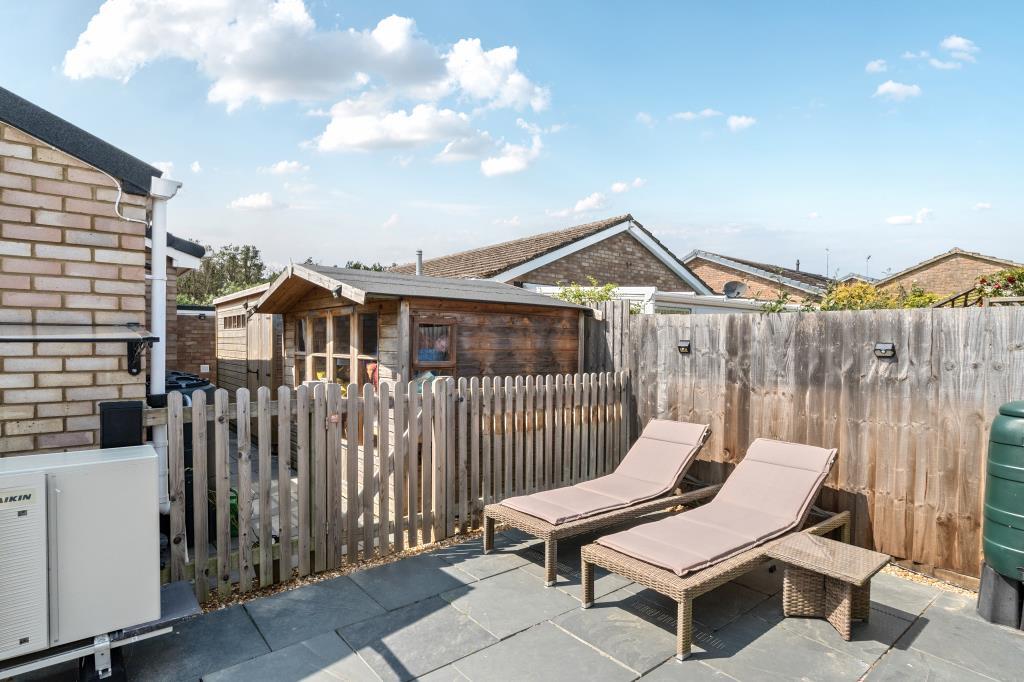 Side aspect, work shop and lounge area