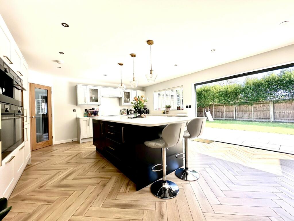Kitchen 1