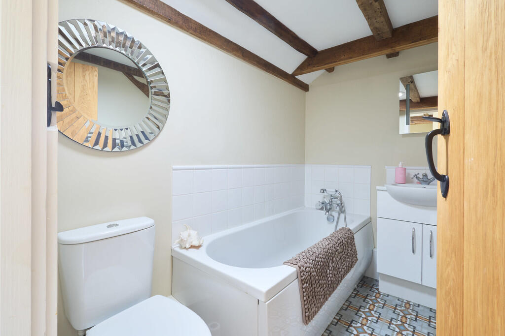 Flint Cottage 160...