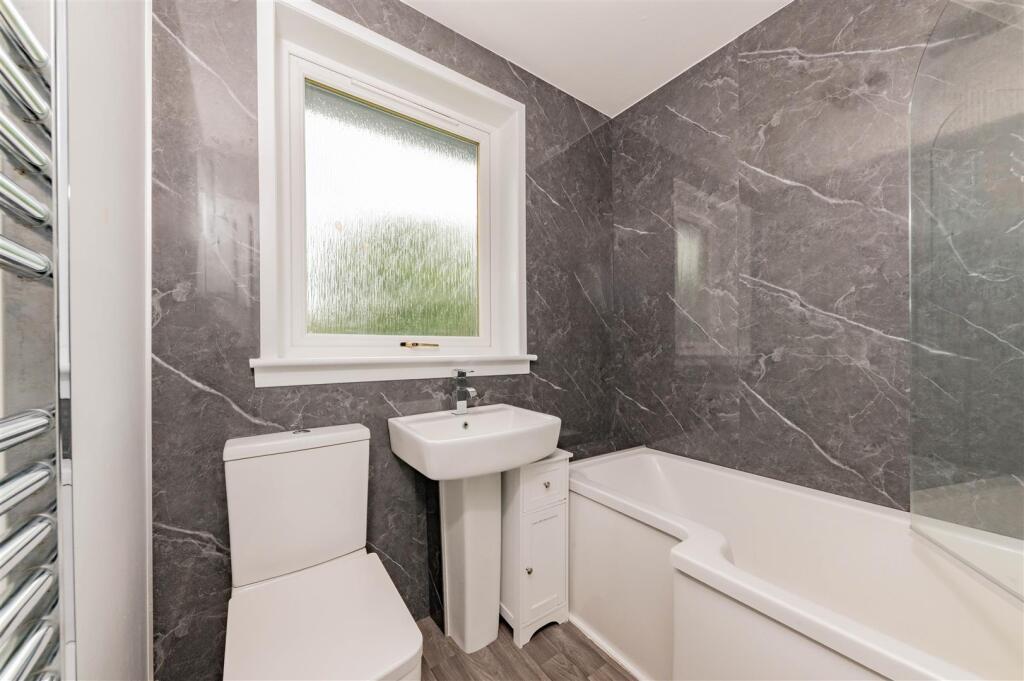 28 Emmock Place Dundee RENTAL-9.JPG