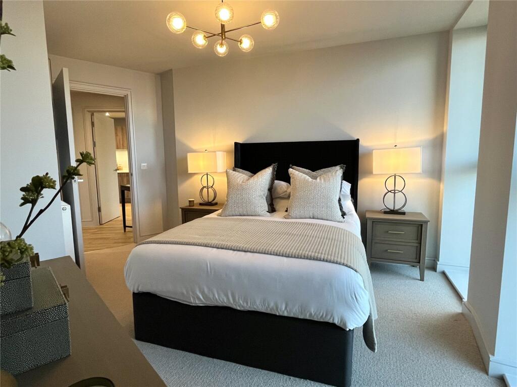 Show Apartment