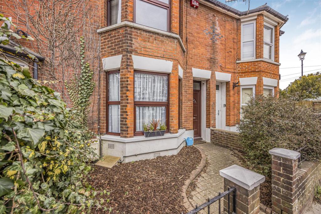 Garden Flat, 92 North Street, Emsworth-PorticoMark