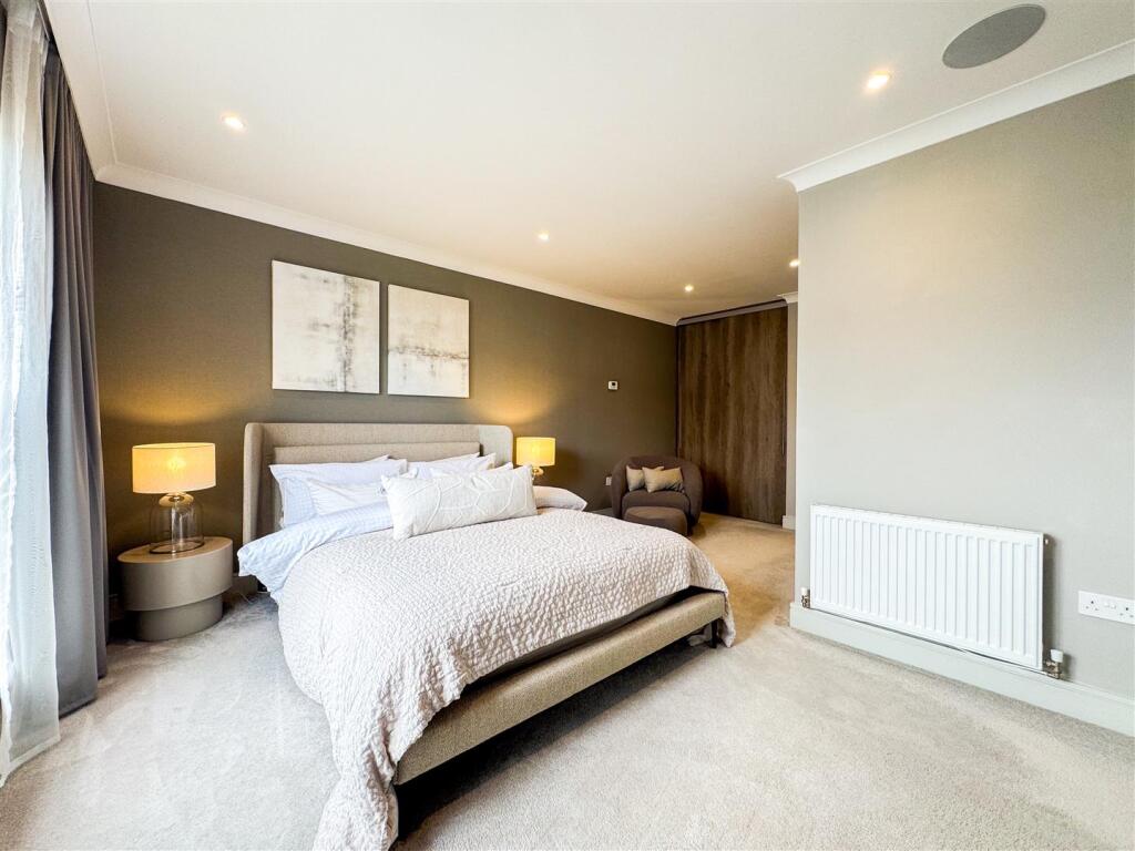 Bedroom/En-Suite