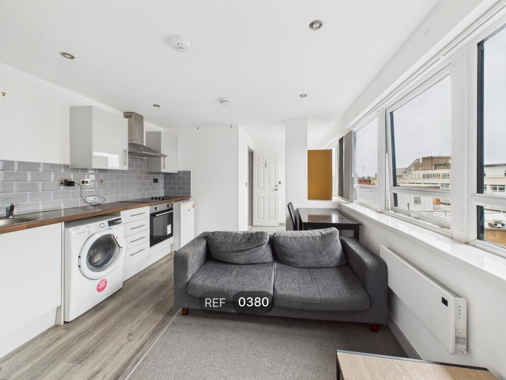 Kitchen / Living room