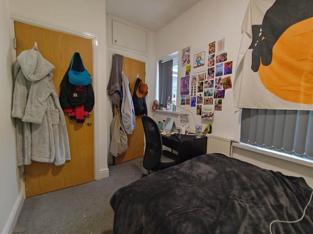 First floor middle r