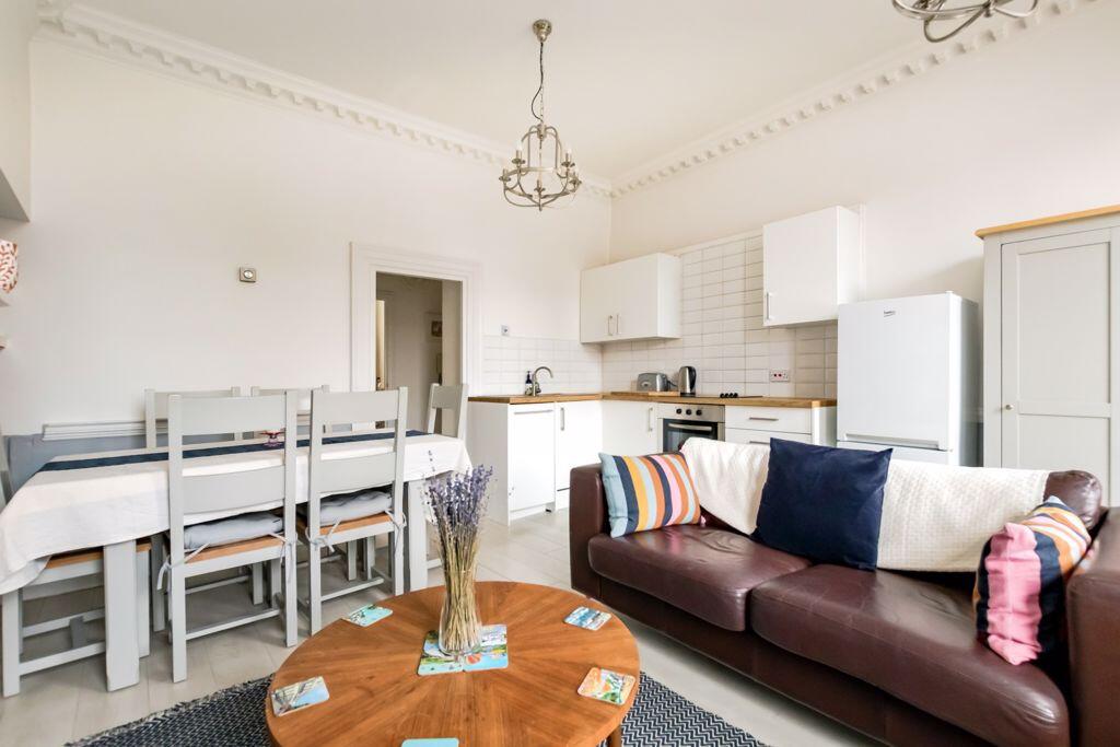 Kitchen/Living Area