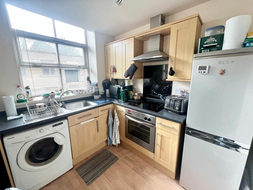 OPEN-PLAN LIVING KITCHEN