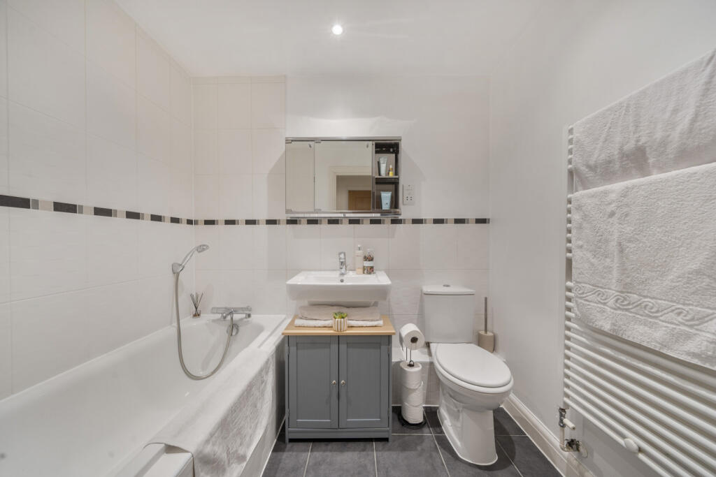 1334910-10-6894e0...