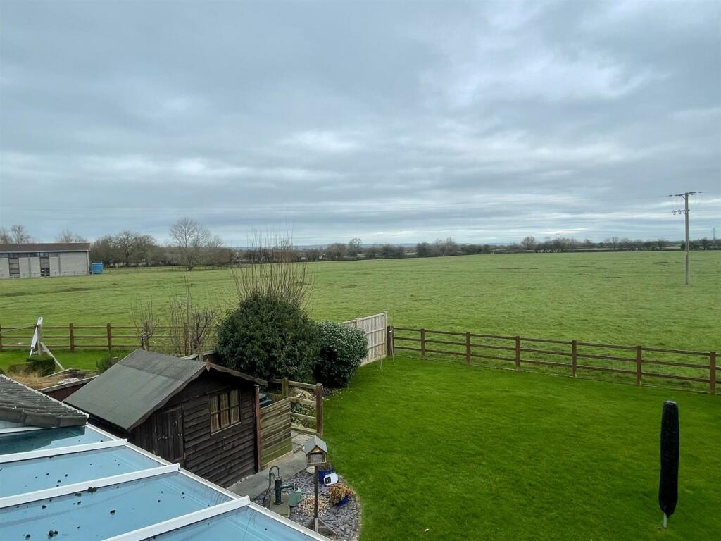 Rear Garden.,.jpg
