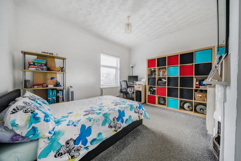 34 Thorpe Lea Rd, bedroom 3