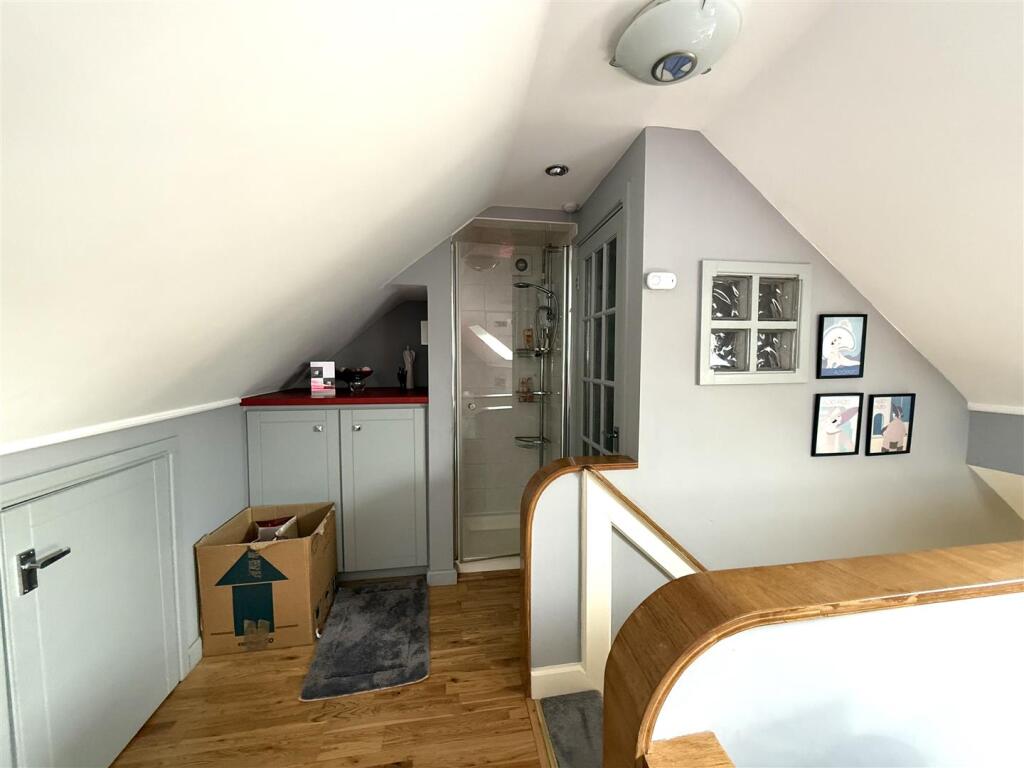 49 armitage shower.jpeg