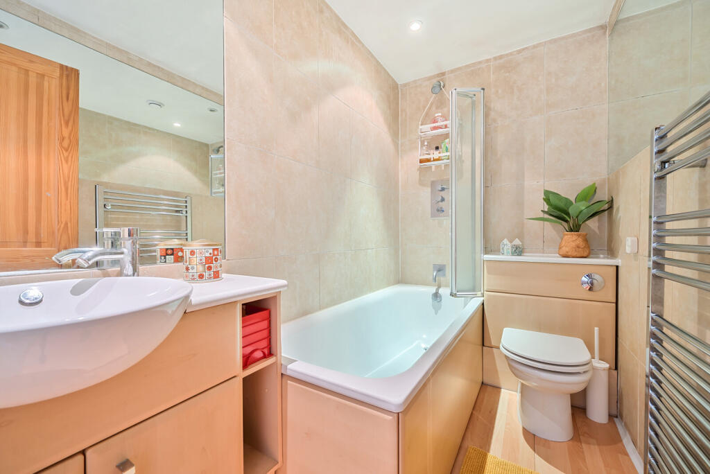 1331048-20-688357...