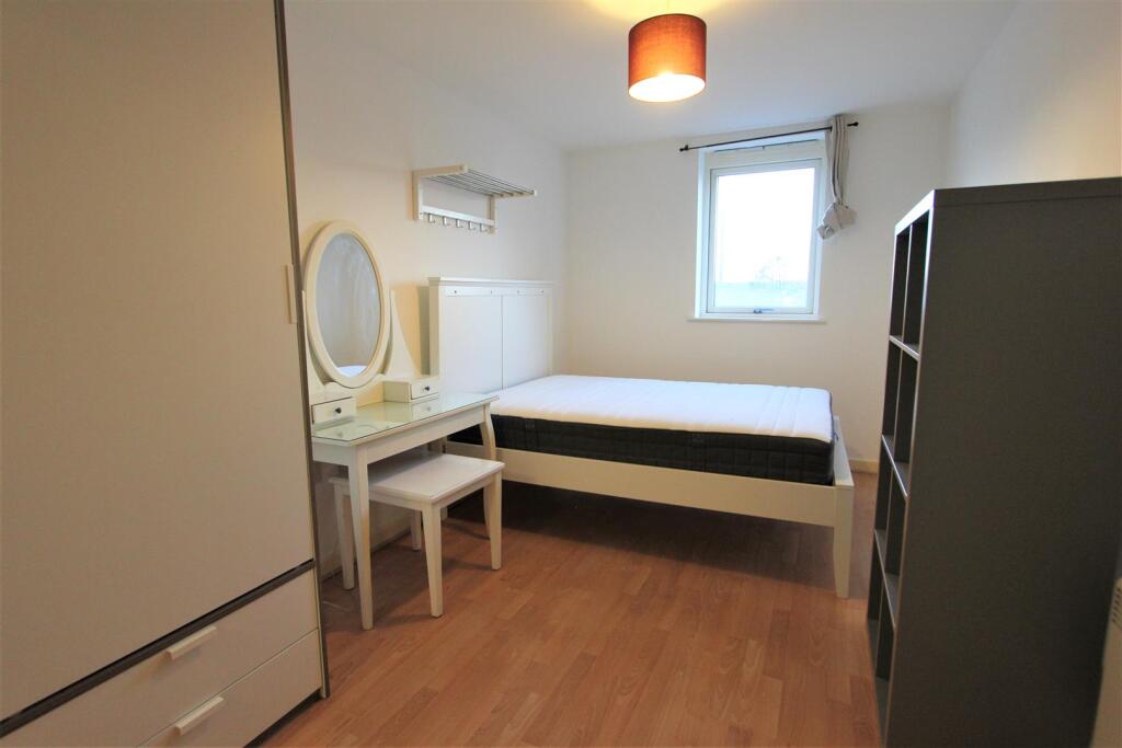 Bedroom 1.jpg