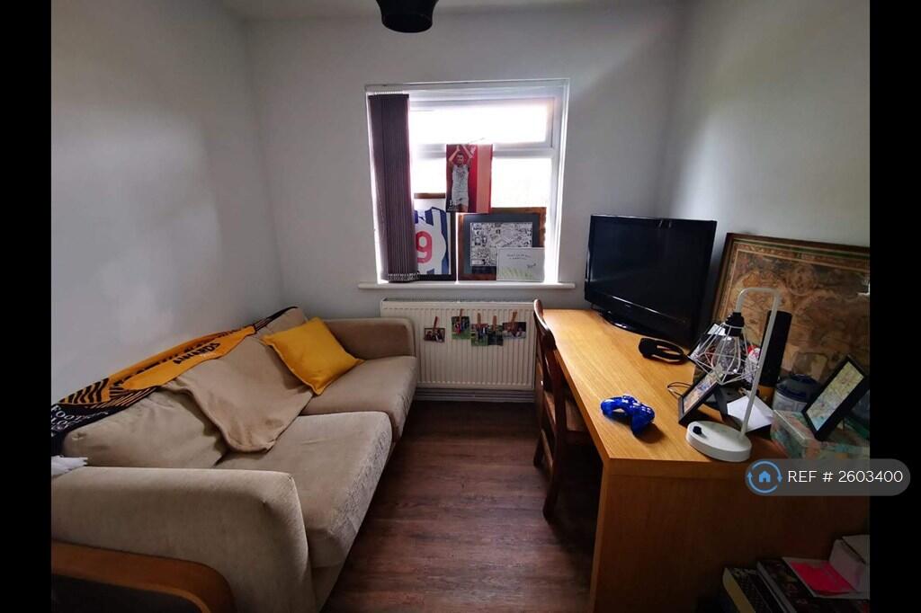 Bedroom 3 / Office