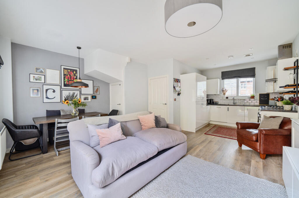 1300081-11-683729...