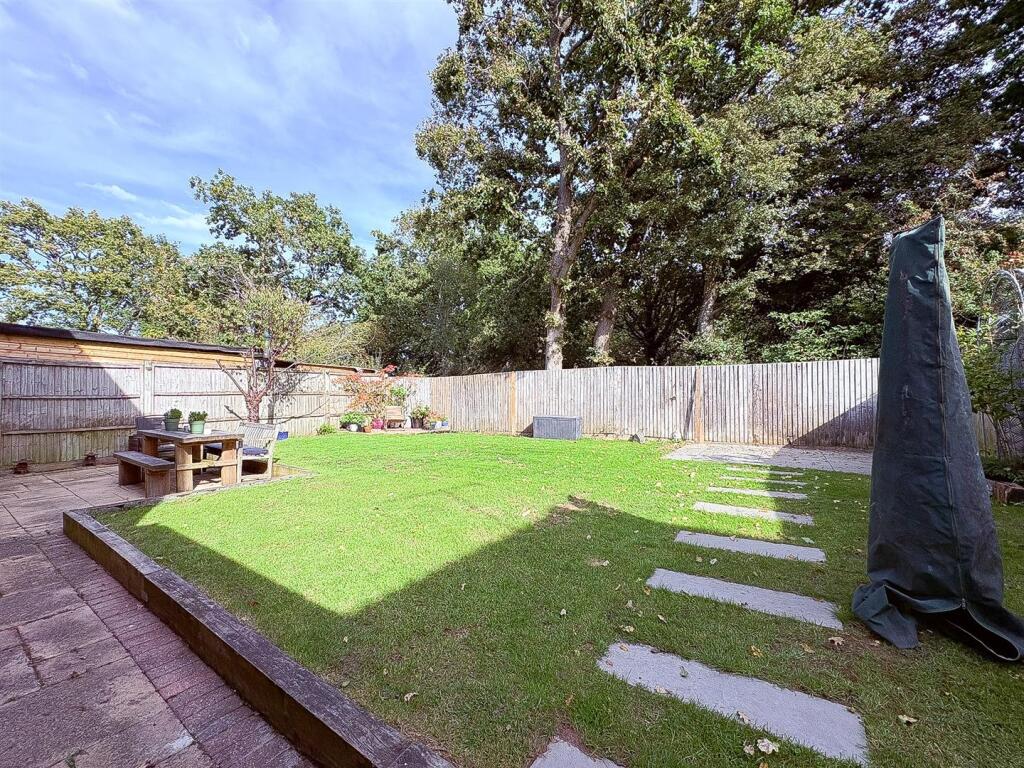 GARDEN-2.jpg